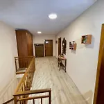 & Trips 게스트하우스 Shkodër