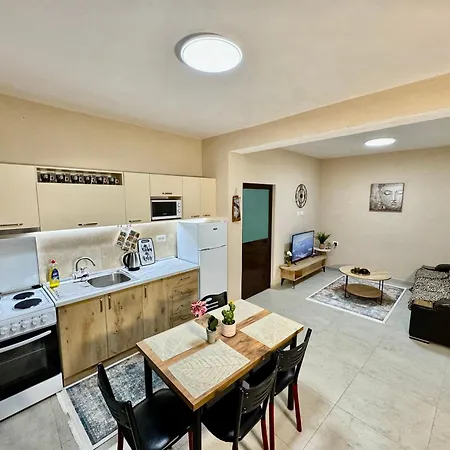 Shkodra Guest House & Trips 3* Shkoder