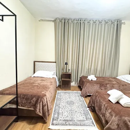 Shkodra Guest House & Trips Gasthof