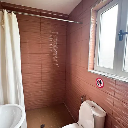 Shkodra Guest House & Trips