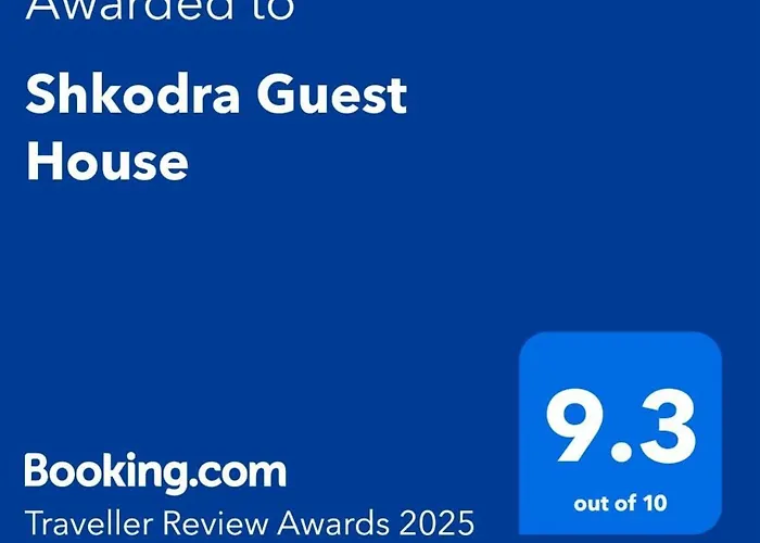 & Trips 招待所 3*