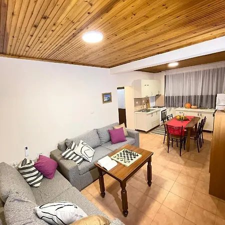 Guest house Shkodra Guest House & Trips Shkoder