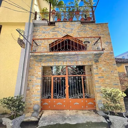 Guest house Shkodra Guest House & Trips