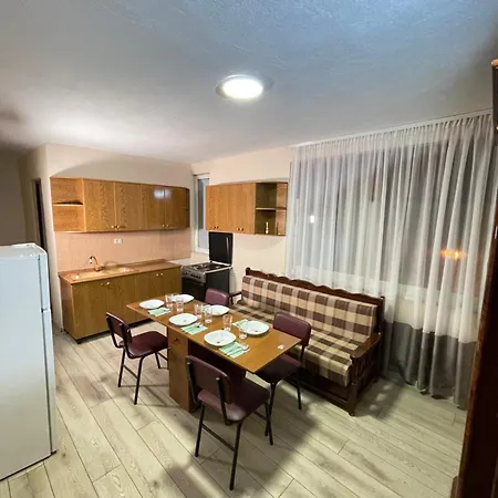Shkodra Guest House & Trips Guest house 3*