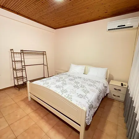 Shkodra Guest House & Trips Shkoder