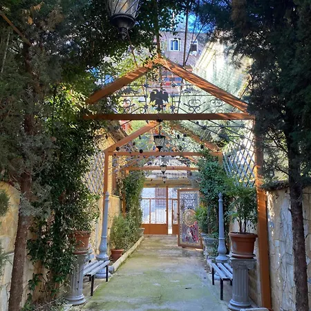 Shkodra Guest House & Trips
