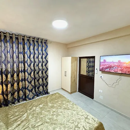 Shkodra Guest House & Trips