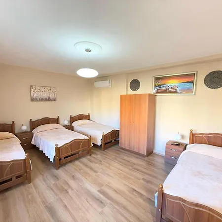 Guest house Shkodra Guest House & Trips