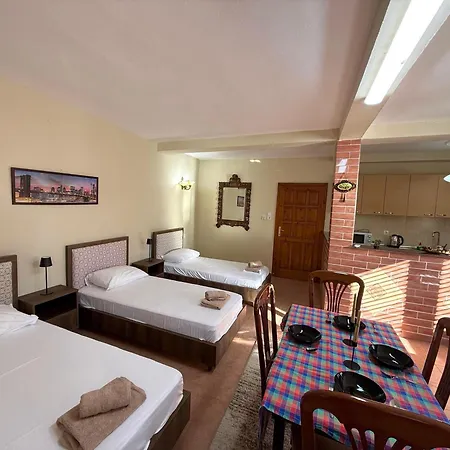 Shkodra Guest House & Trips Shkoder