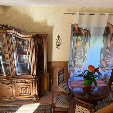 Shkodra Guest House & Trips 3*