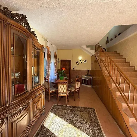 Shkodra Guest House & Trips Guest house