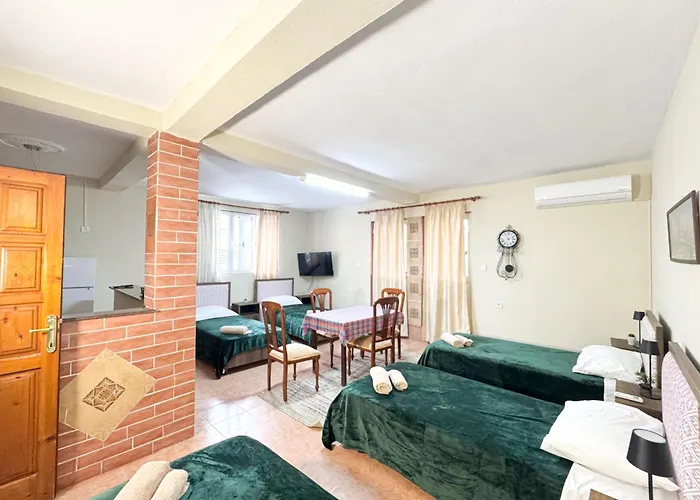 & Trips Vendégház 3*