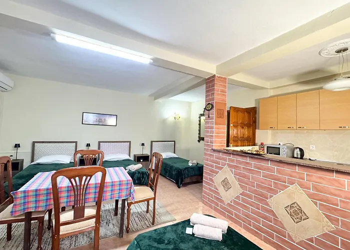 & Trips Vendégház 3*